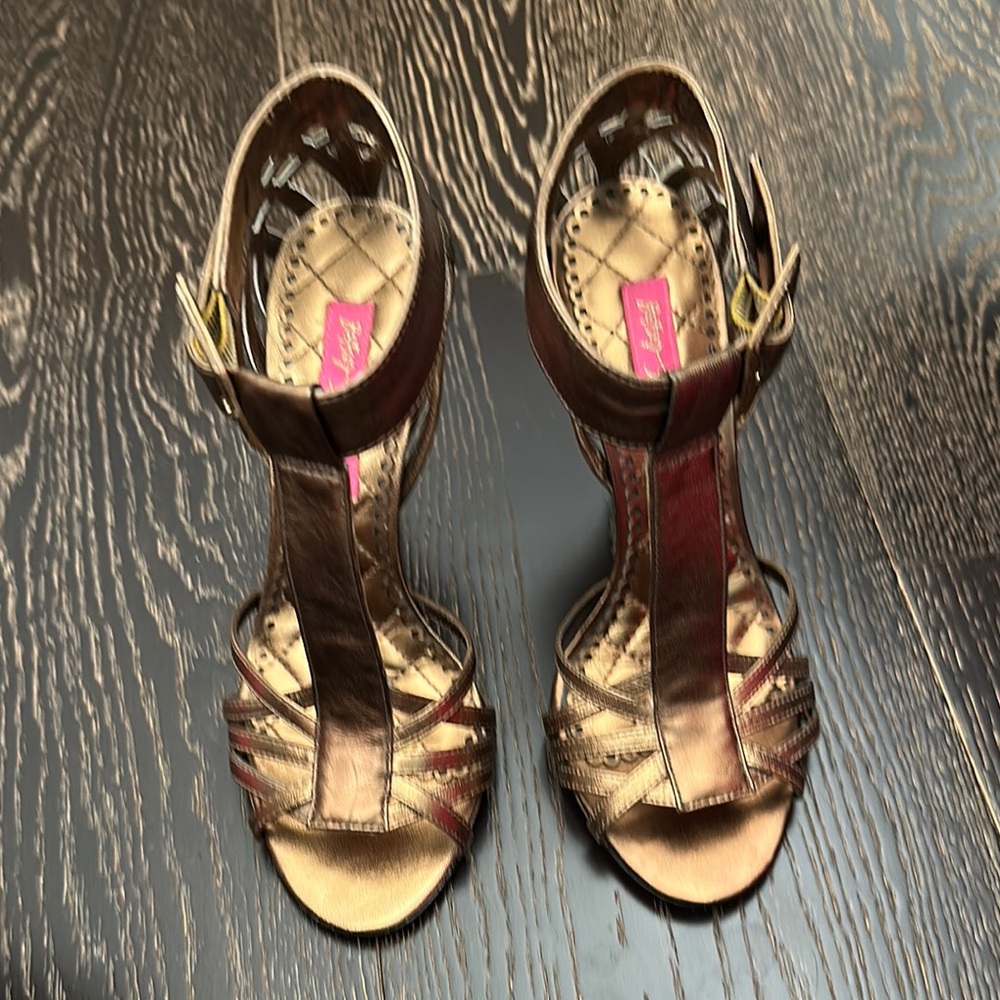 BETSEY JOHNSON’s Elegant Bronze Strappy Sandals - Size 6